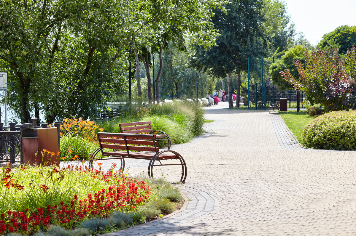 Parques Urbanos Inteligentes: Como Áreas Verdes Estão Sendo Integradas à Tecnologia em 2025
