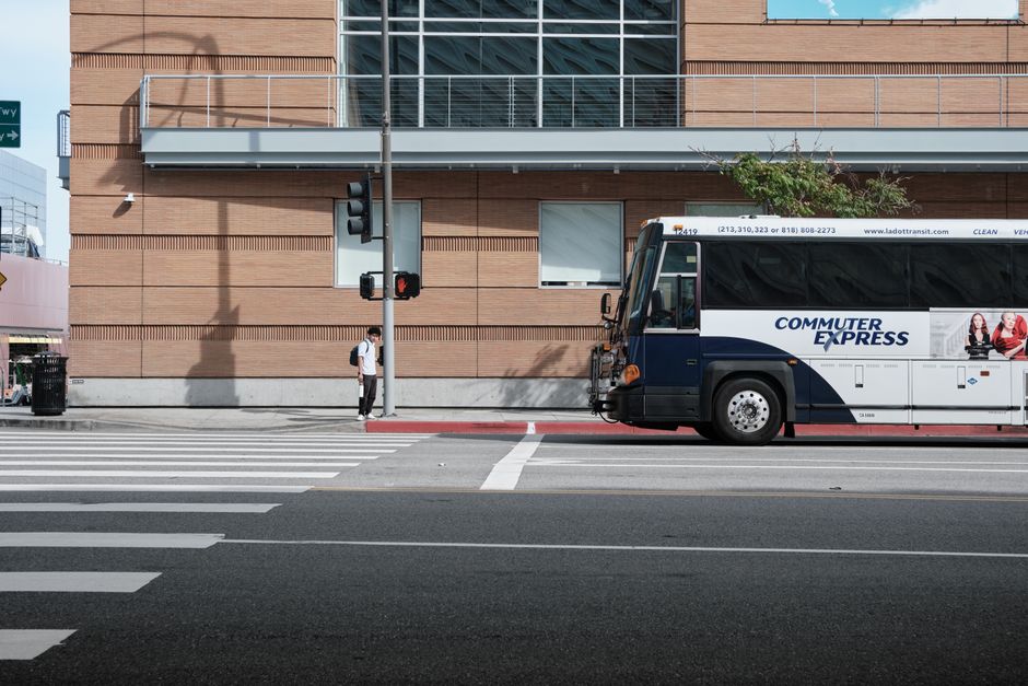 Mobilidade Urbana: Do Ponto de Ônibus à Praça